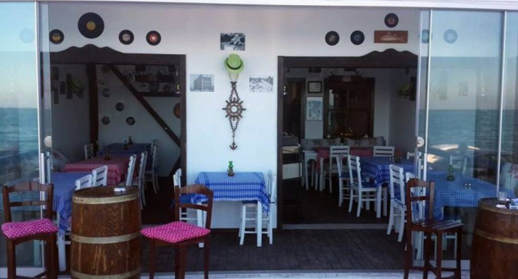 45 Lik Meyhane Guzelbahce Izmir